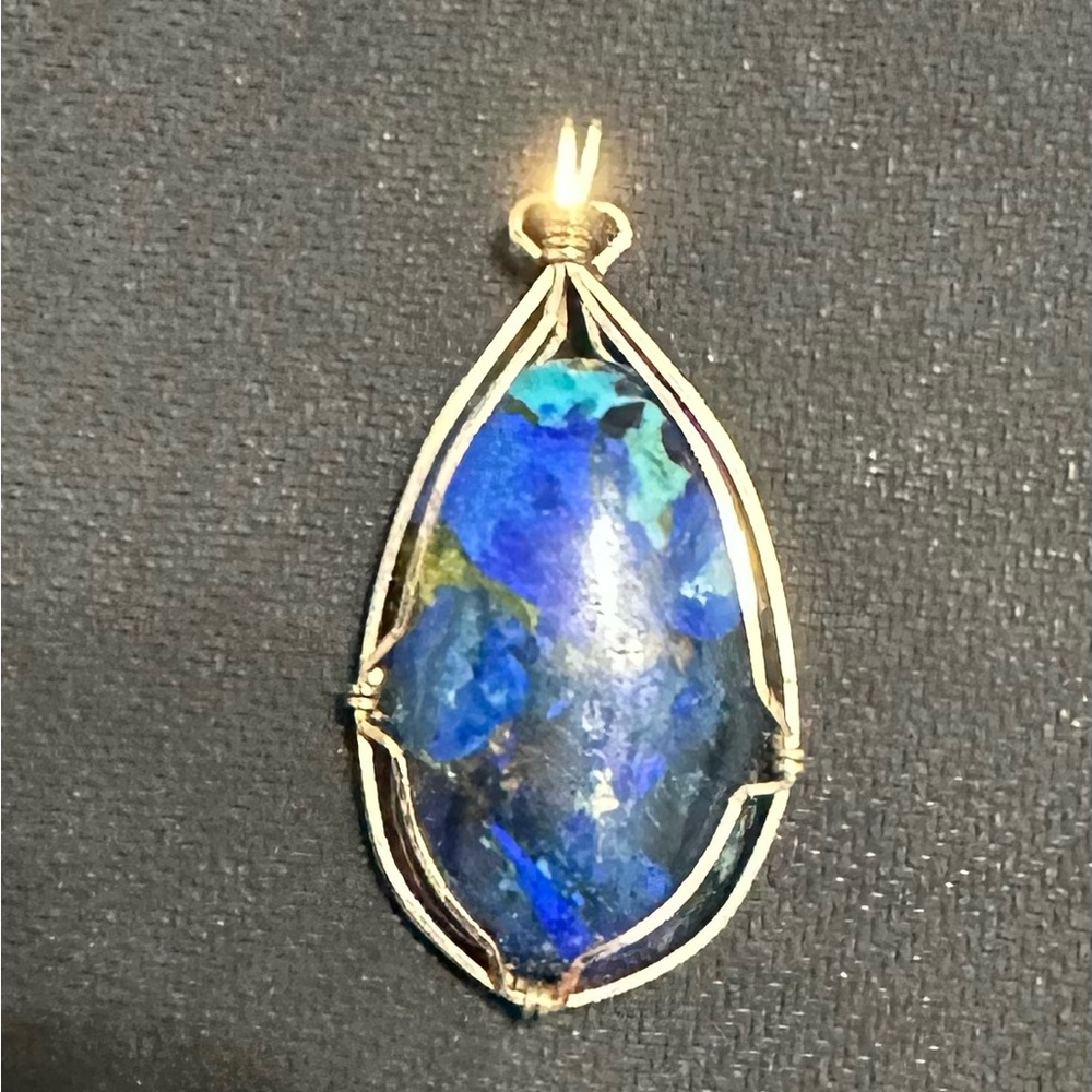 Vintage Sedona Artisan Azurite Pendant.  Gorgeous stone, very unusual!